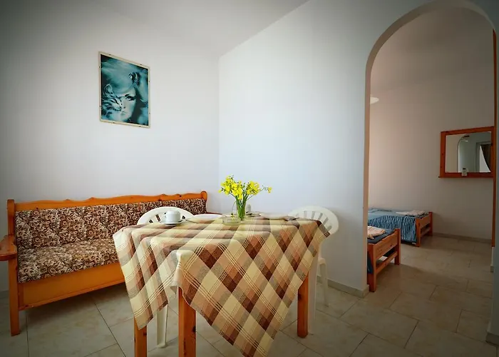 Anthoula Apartamento *